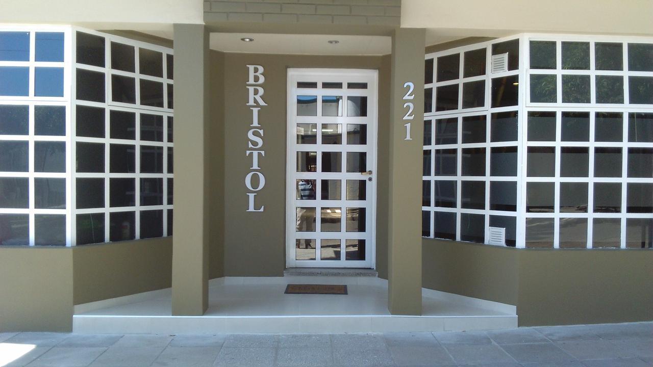 Hotel Bristol Paraná Exteriör bild